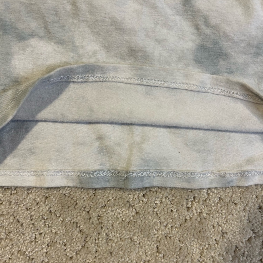 Hollister‎ Women's Lightwash White & Blue Baby Tee V-Neck Size XS - Picture 6 of 8